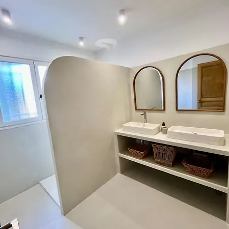 Βίλα Dolce Vue Et Piscine Ιέρ